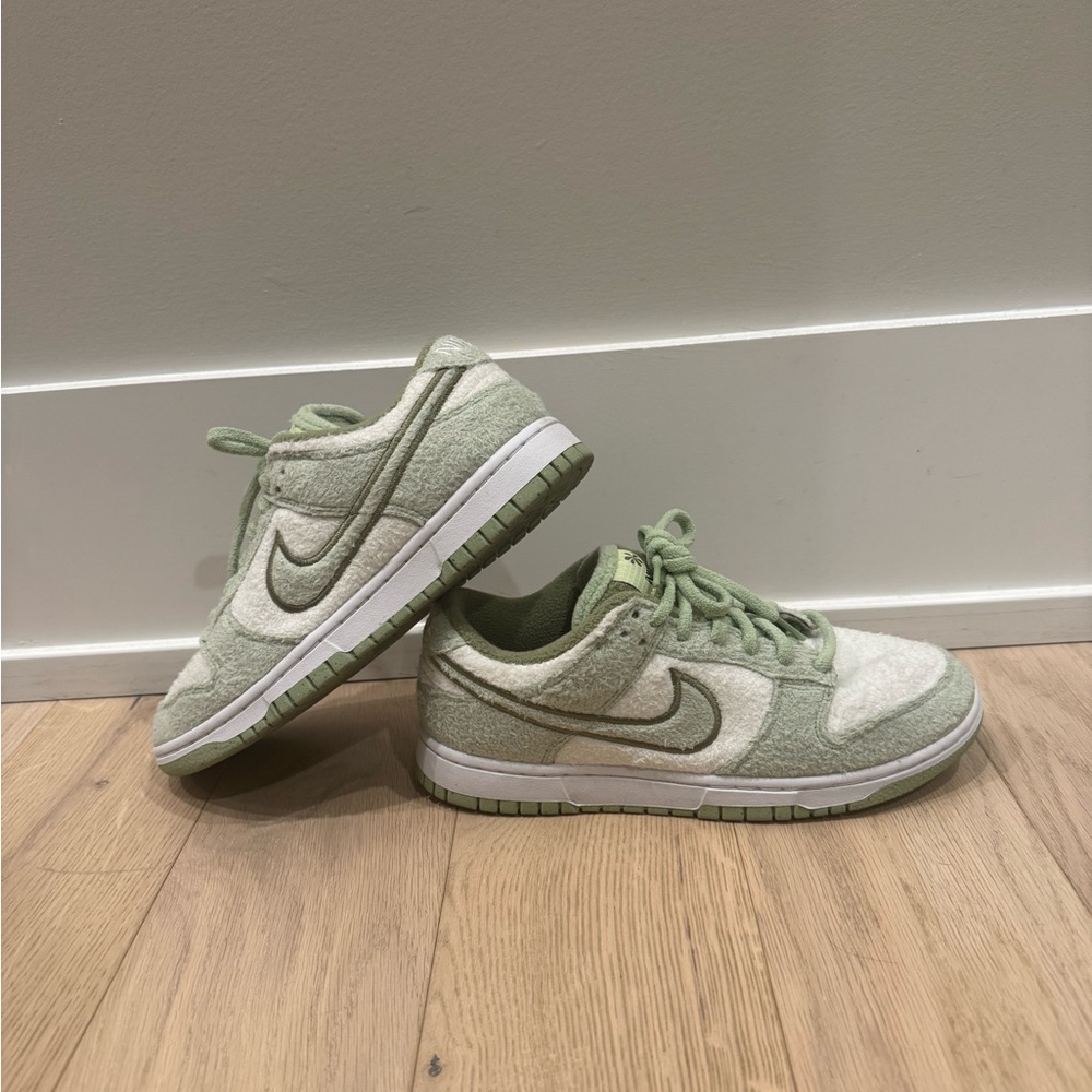 Nike dunks - worn a few times